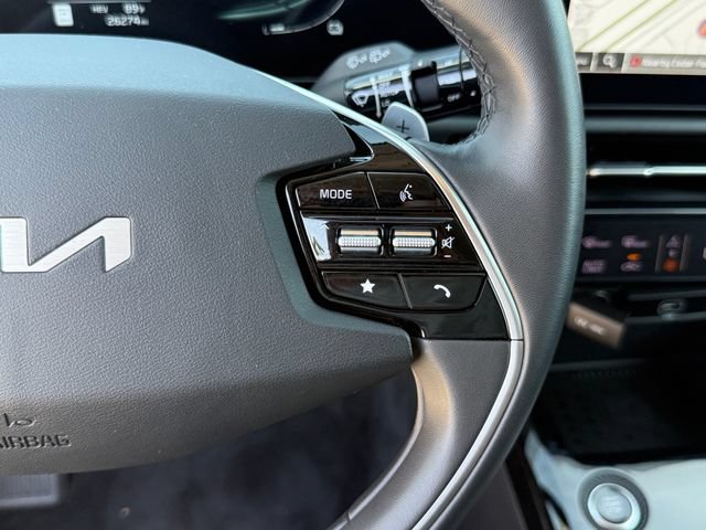 Used 2024 Kia Niro EX FWD image 17