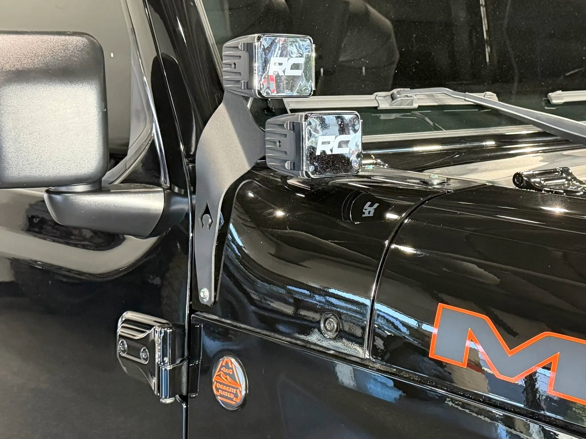 Used 2024 Jeep Gladiator Mojave AWD/4WD image 33