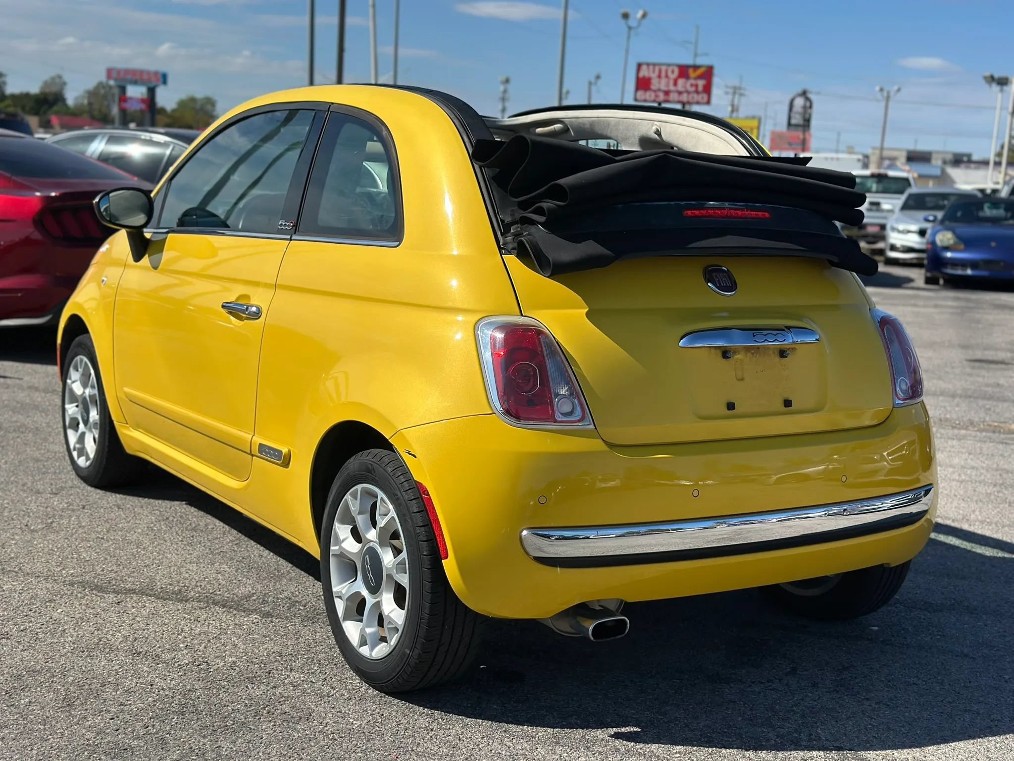 Used 2017 FIAT 500 Lounge FWD image 14