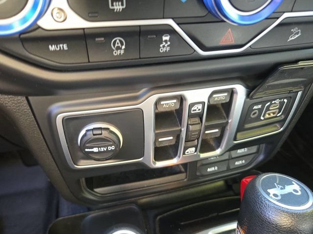 Used 2018 Jeep Wrangler Unlimited Sport S AWD/4WD image 19