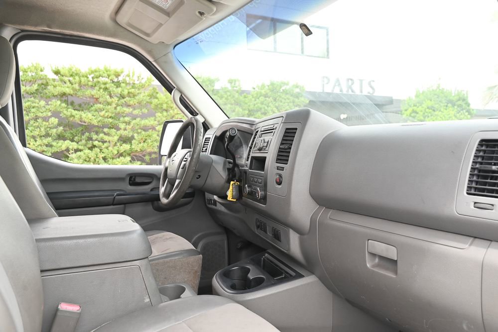 Used 2015 Nissan NV 2500 SV image 18