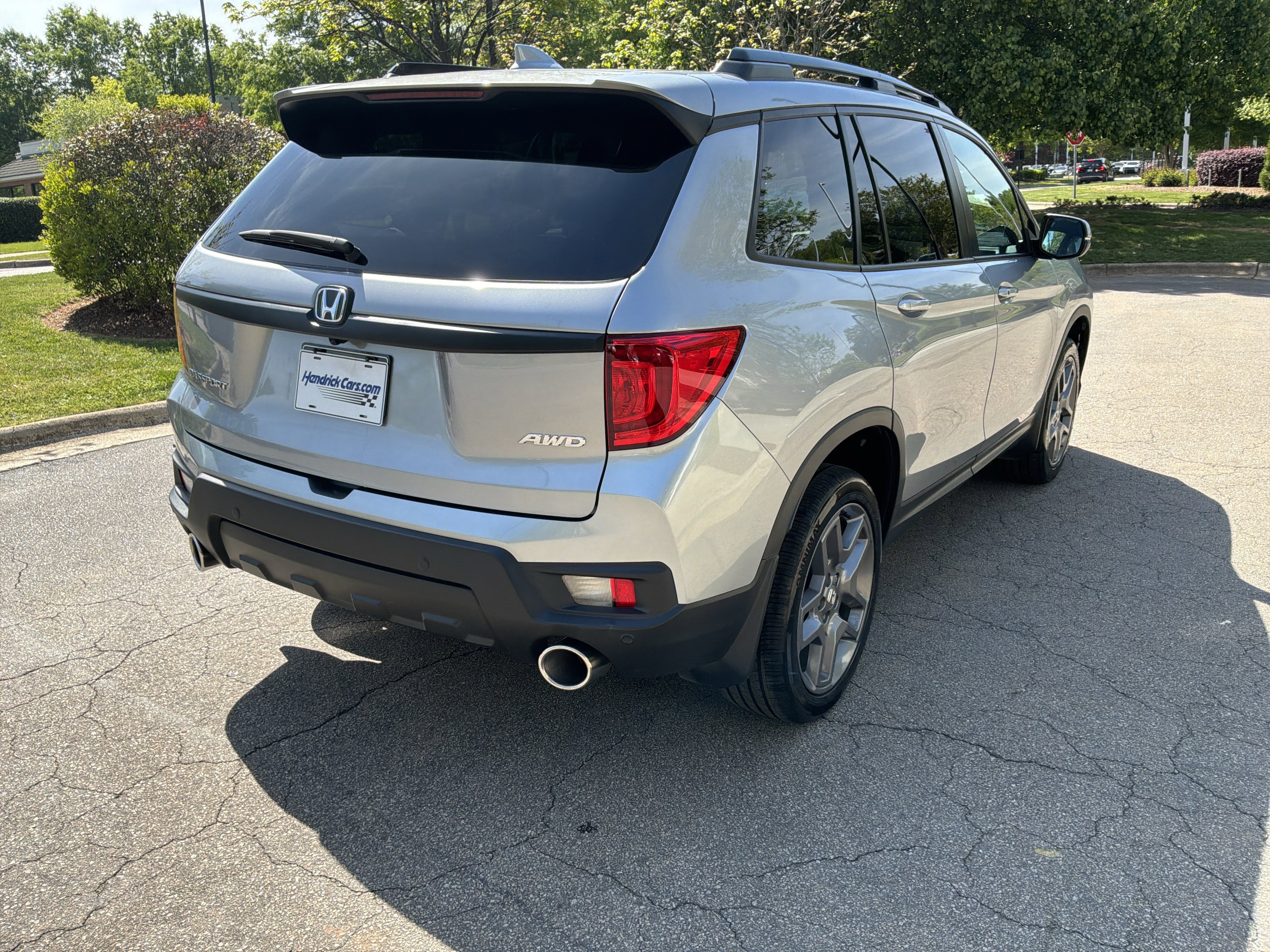 Used 2023 Honda Passport EX-L image 10