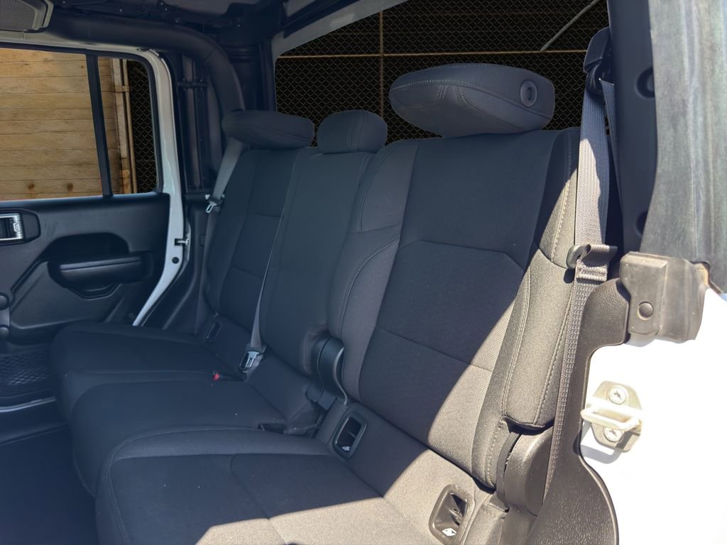 Used 2022 Jeep Gladiator Sport AWD/4WD image 19