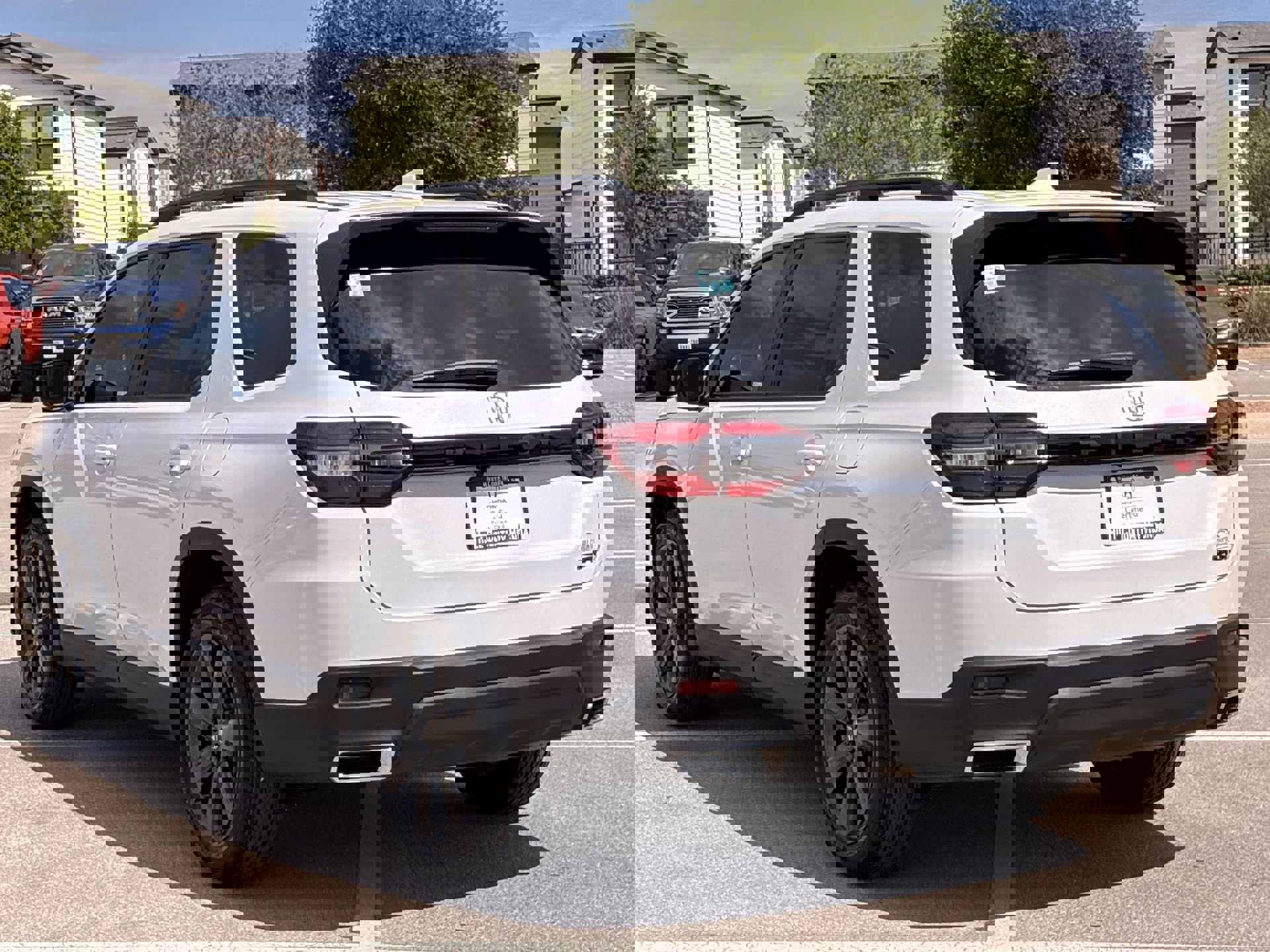 Certified 2025 Honda Pilot Sport image 4