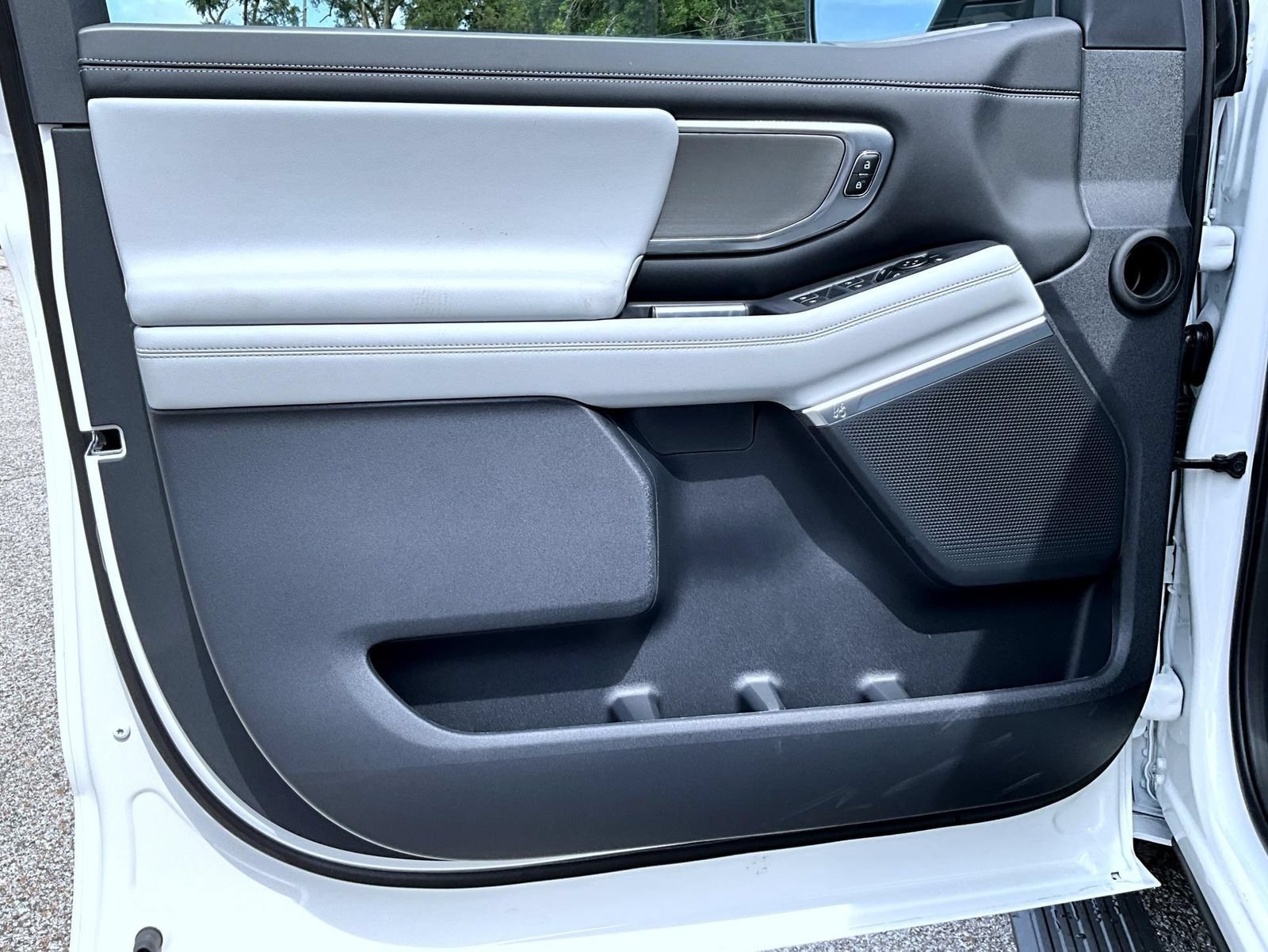New 2027 Ford Expedition Platinum AWD/4WD image 11