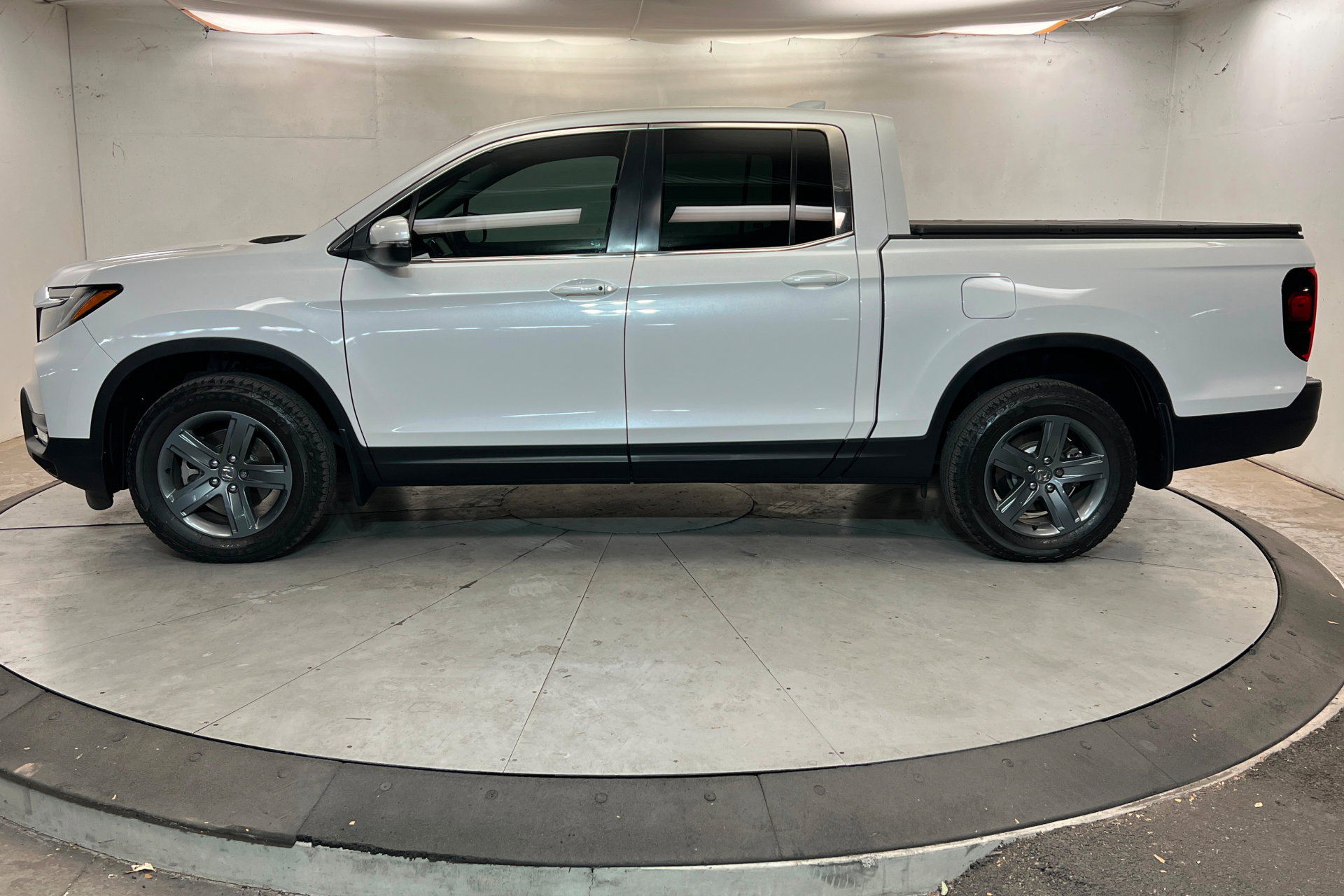 Used 2023 Honda Ridgeline RTL image 2