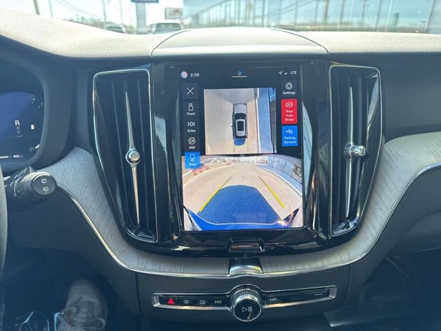 Certified 2025 Volvo XC60 B5 Plus image 22