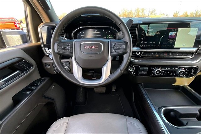 Used 2024 GMC Sierra 2500 SLT w/ SLT Convenience Package image 9