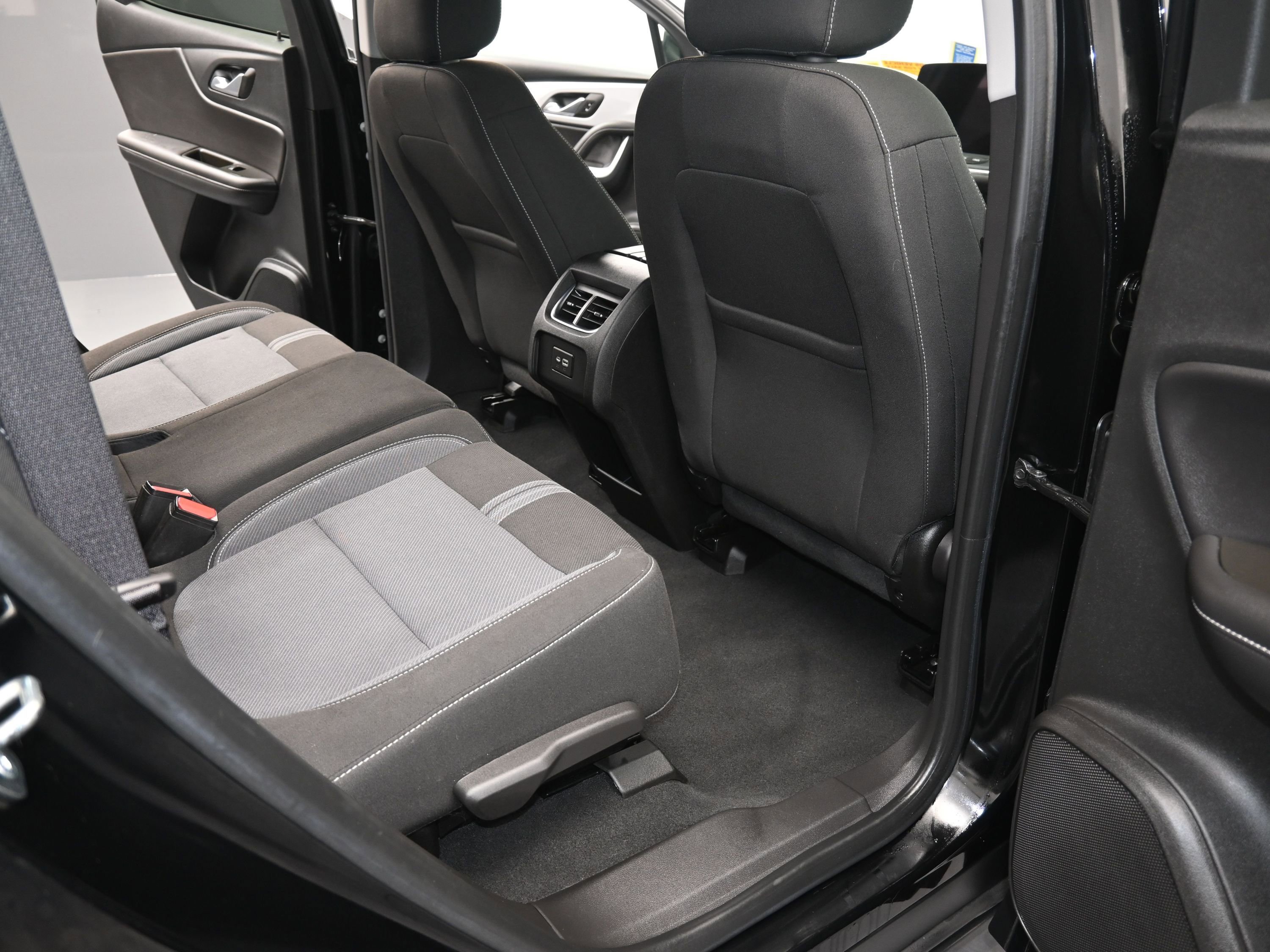 Used 2023 Chevrolet Blazer LT w/ Convenience Package image 26