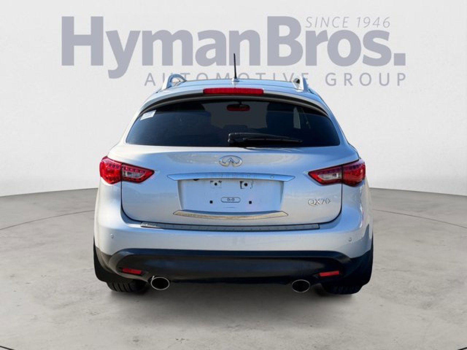 Used 2017 INFINITI QX70 AWD w/ Premium Package image 4
