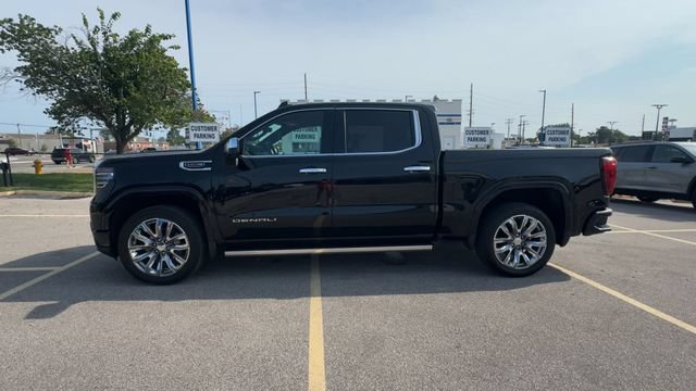 Used 2025 GMC Sierra 1500 Denali w/ Denali Reserve Package AWD/4WD image 5