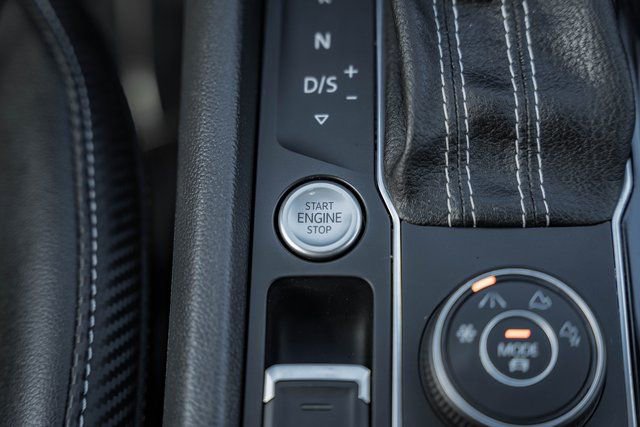 Used 2021 Volkswagen Atlas Cross Sport SEL image 27