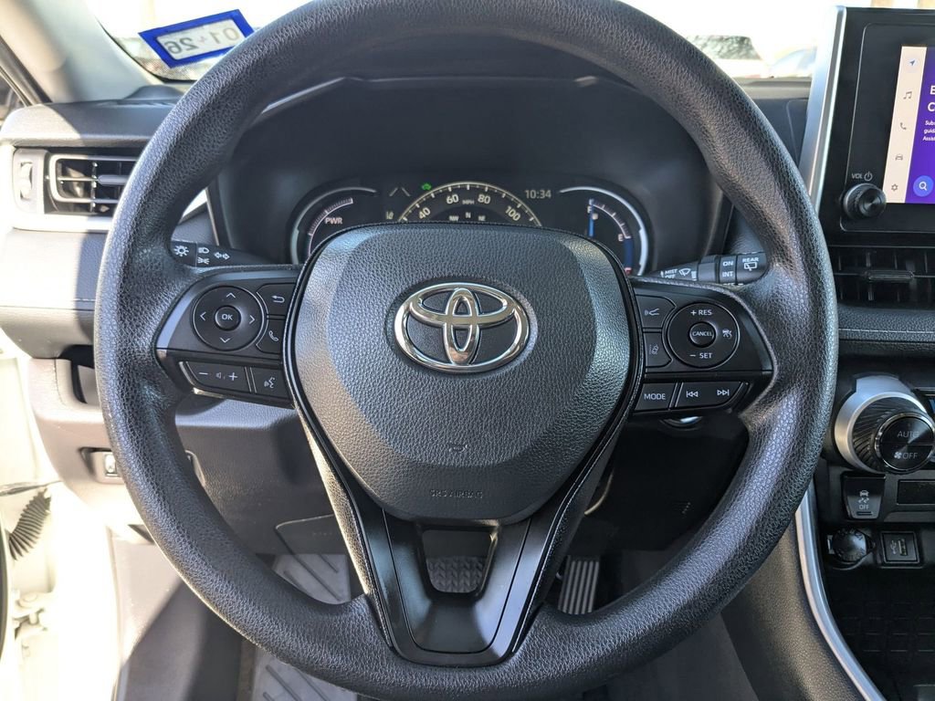 Used 2025 Toyota RAV4 XLE image 16