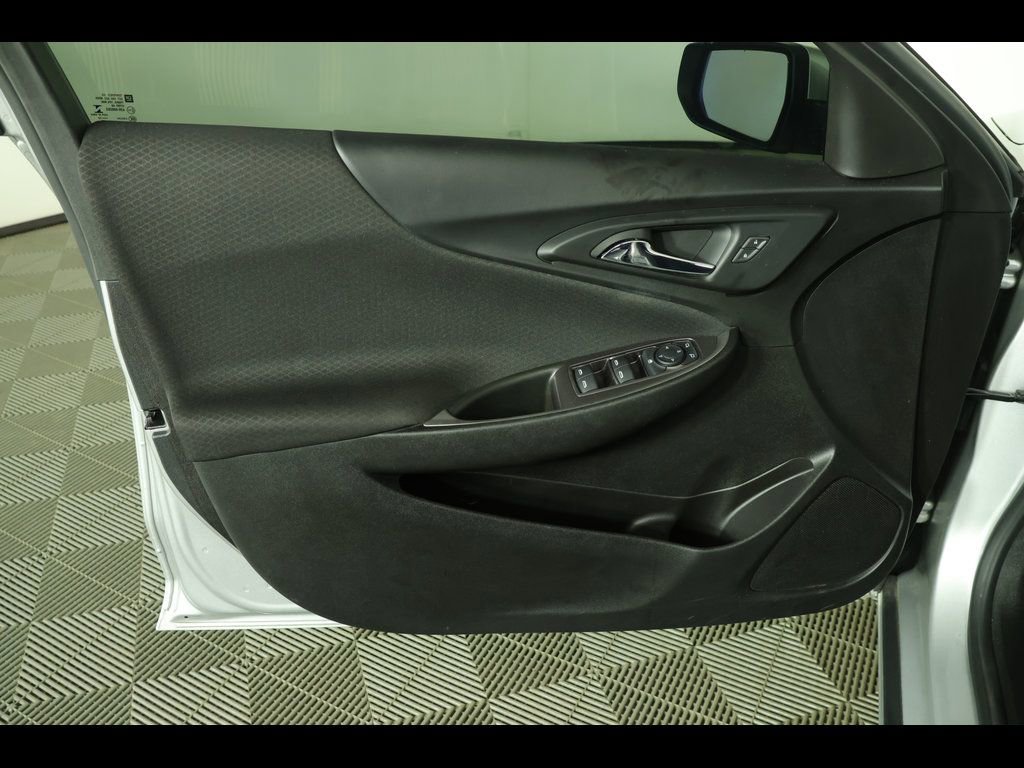 Used 2022 Chevrolet Malibu RS FWD image 20