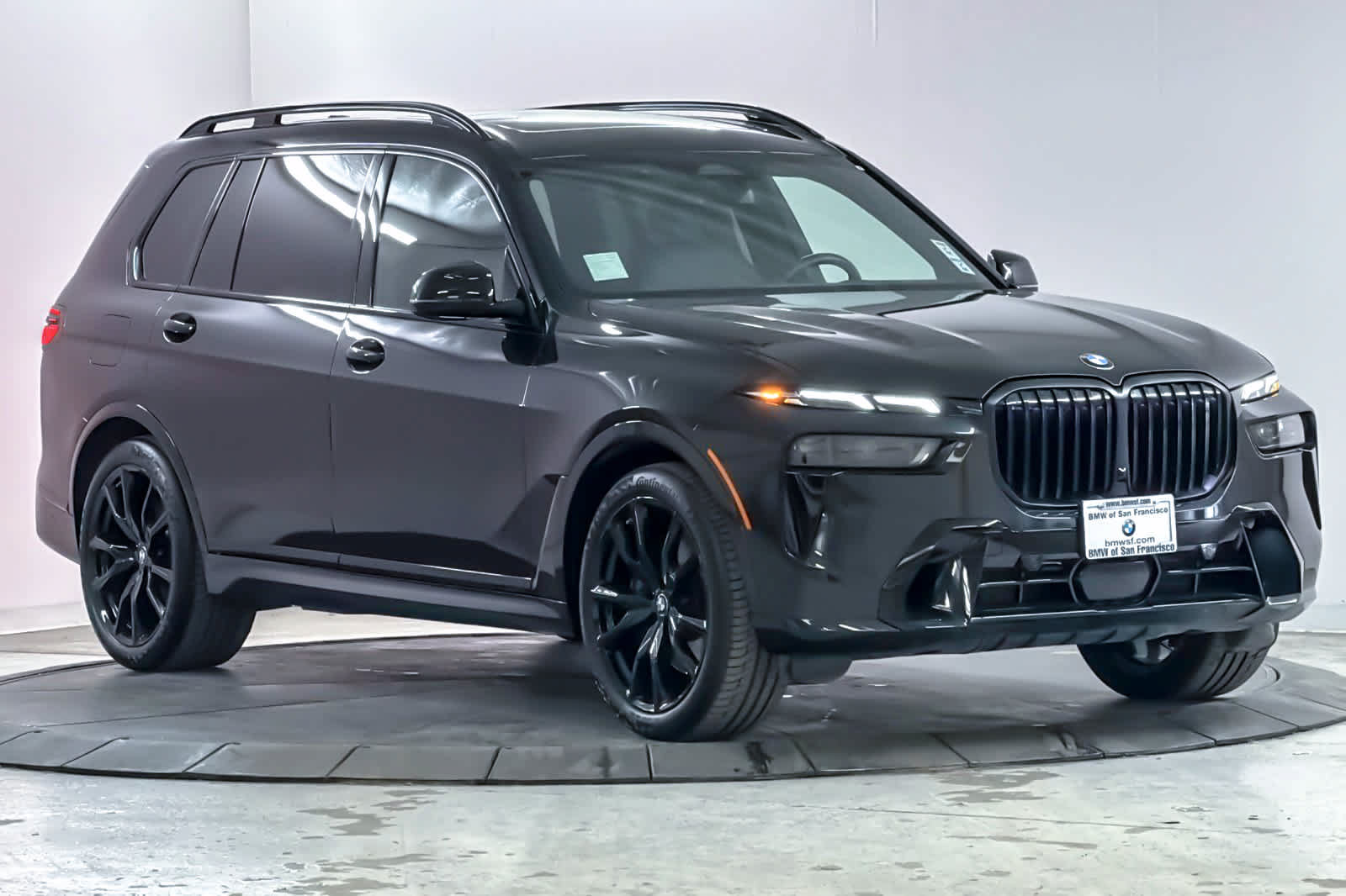 Used 2024 BMW X7 xDrive40i w/ M Sport Package AWD/4WD image 9