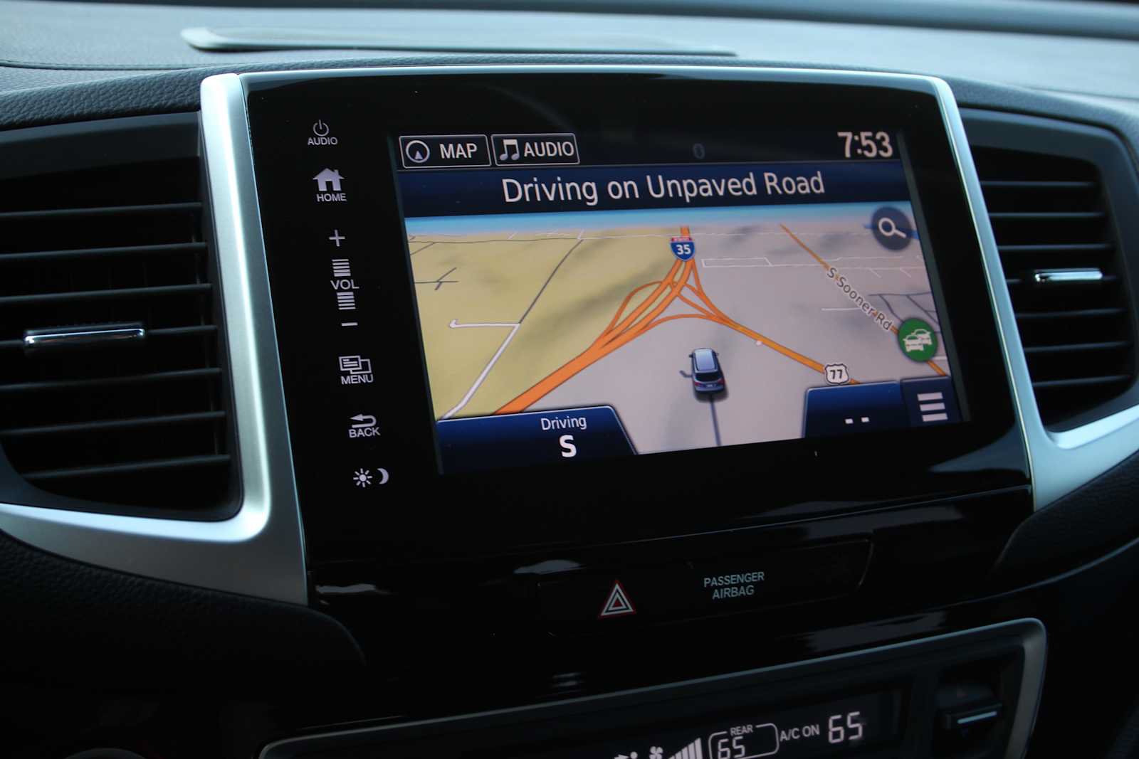 Used 2017 Honda Pilot Touring image 38