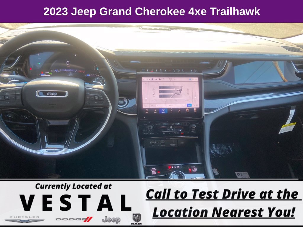 New 2023 Jeep Grand Cherokee Trailhawk AWD/4WD image 18