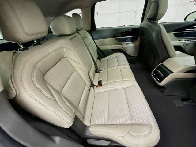 Used 2025 Lincoln Nautilus Reserve AWD/4WD image 29