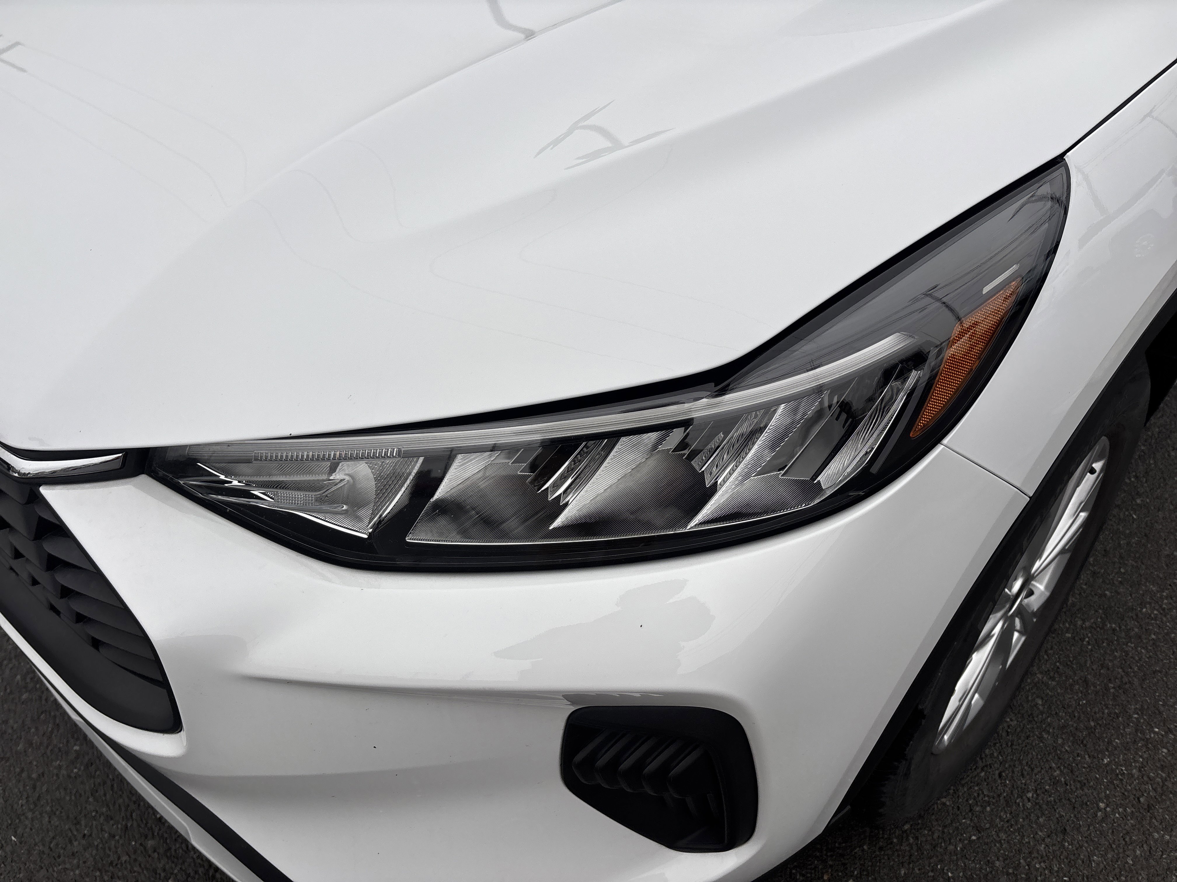 Used 2025 Ford Escape Active image 10