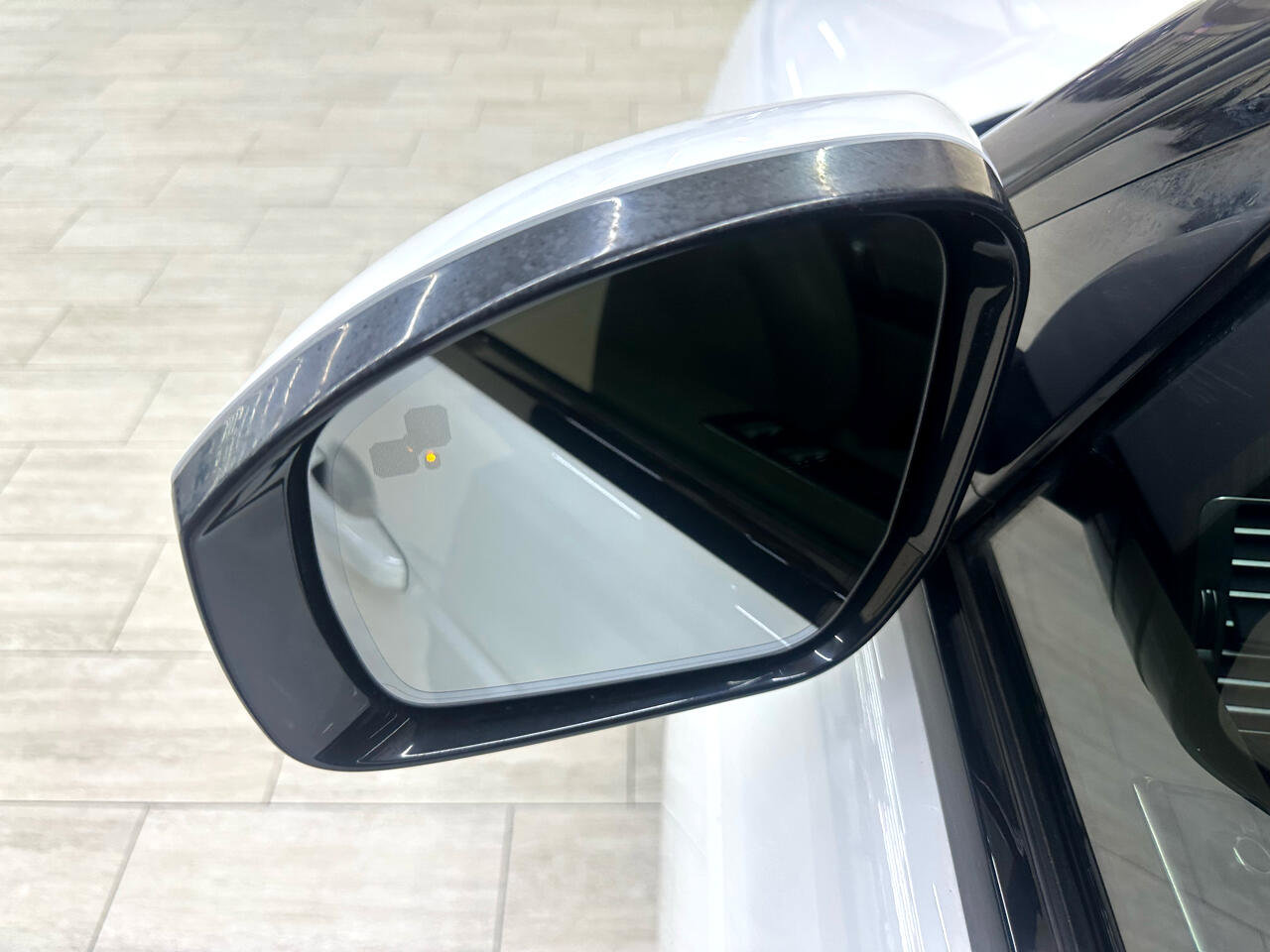 Used 2018 Land Rover Range Rover Supercharged image 11