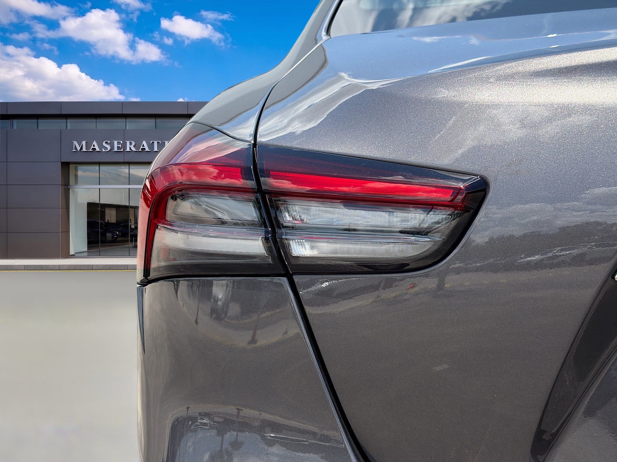 Used 2023 Maserati Ghibli Modena RWD image 10