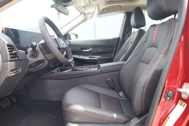 New 2026 Nissan Sentra SR w/ SR Premium Package FWD image 15