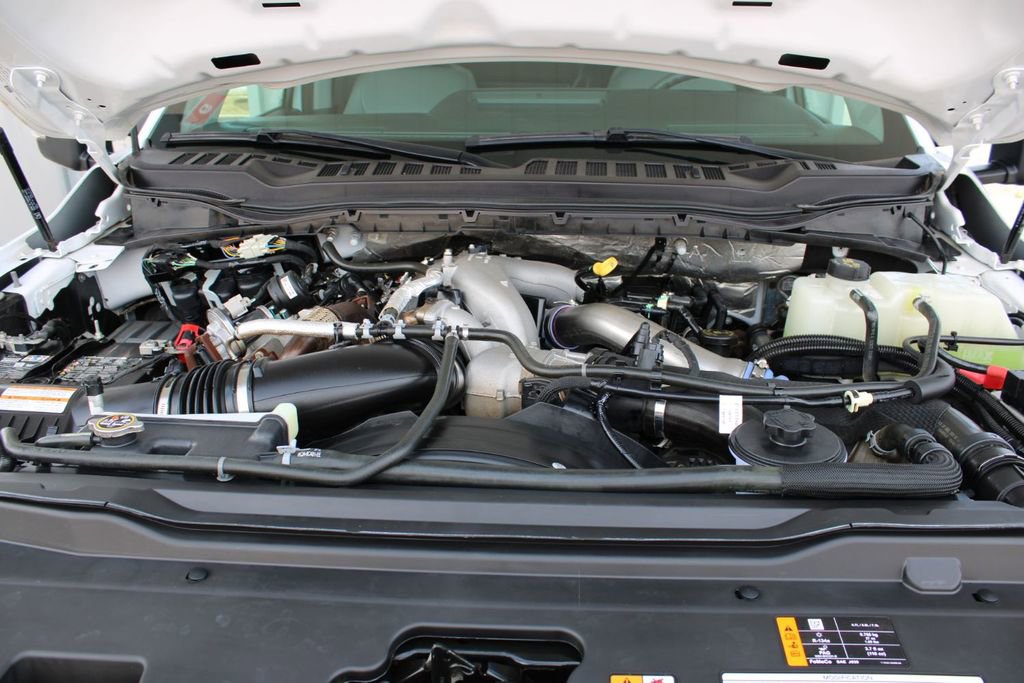 Used 2023 Ford F550 4x4 Regular Cab Super Duty image 18