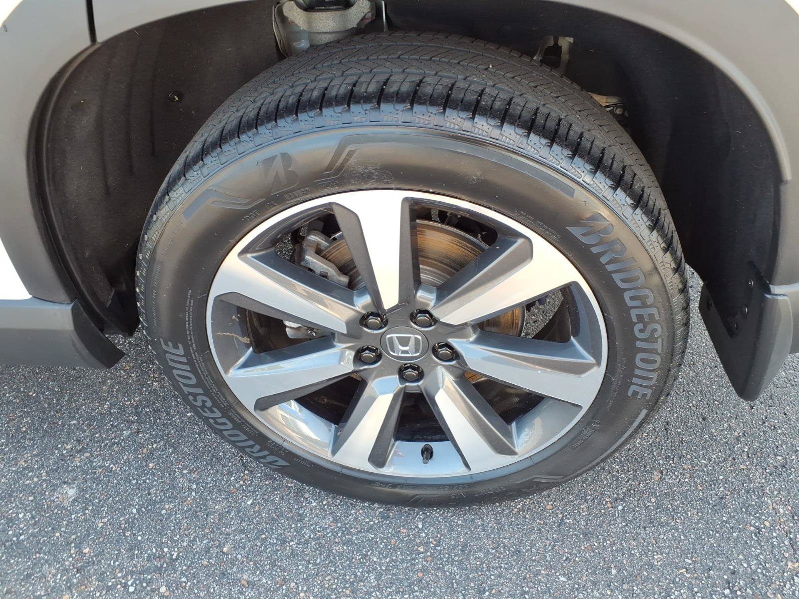Used 2023 Honda Pilot Elite image 14
