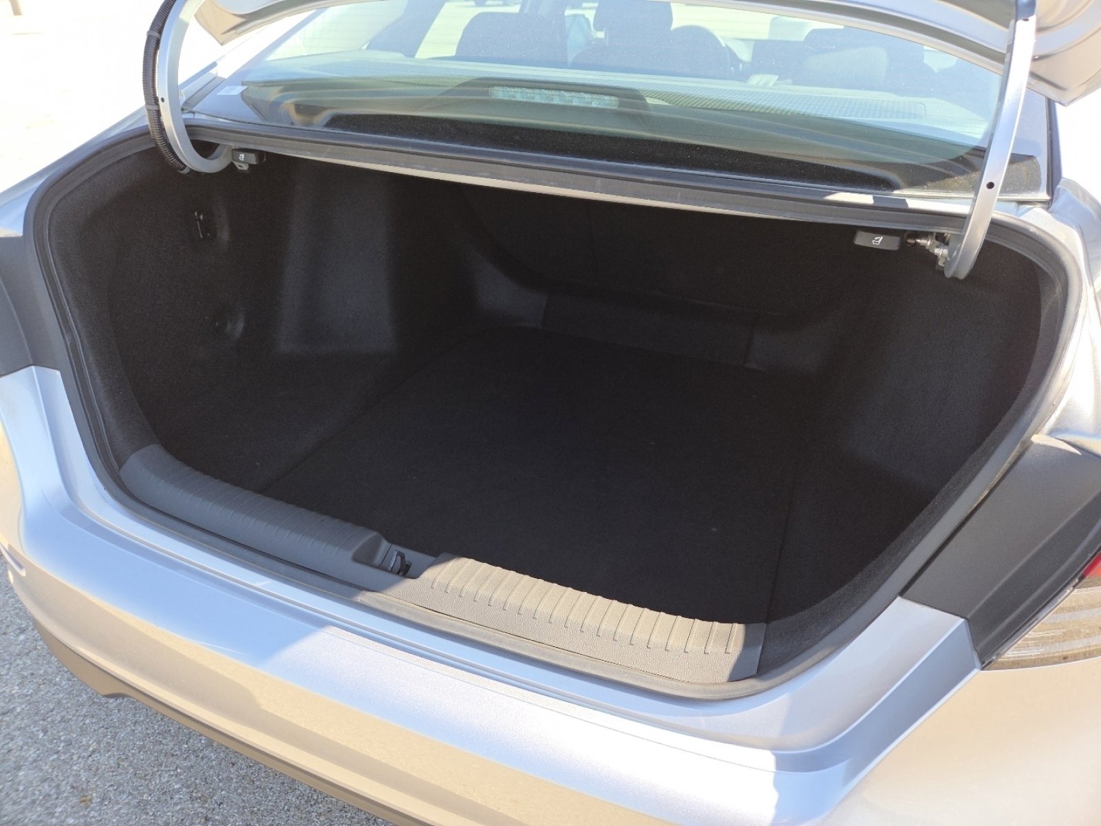 Used 2024 Honda Accord EX image 19