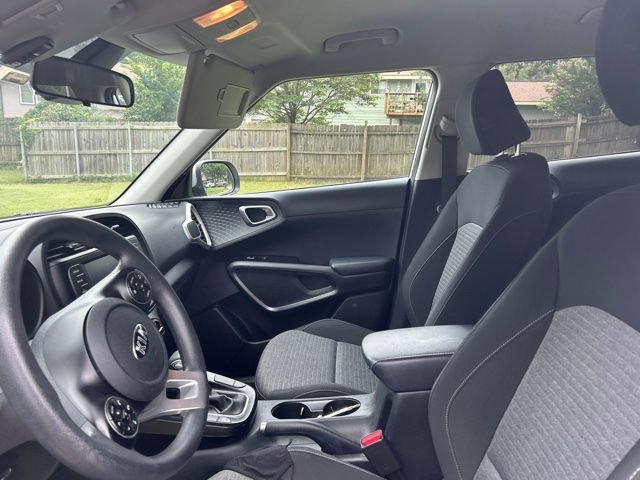 Used 2020 Kia Soul S FWD image 11