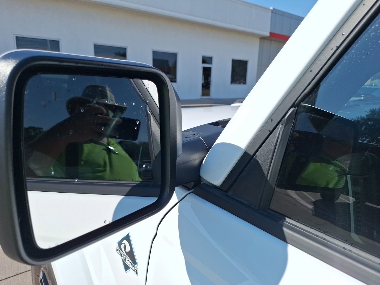 Used 2024 Ford Bronco Outer Banks image 15