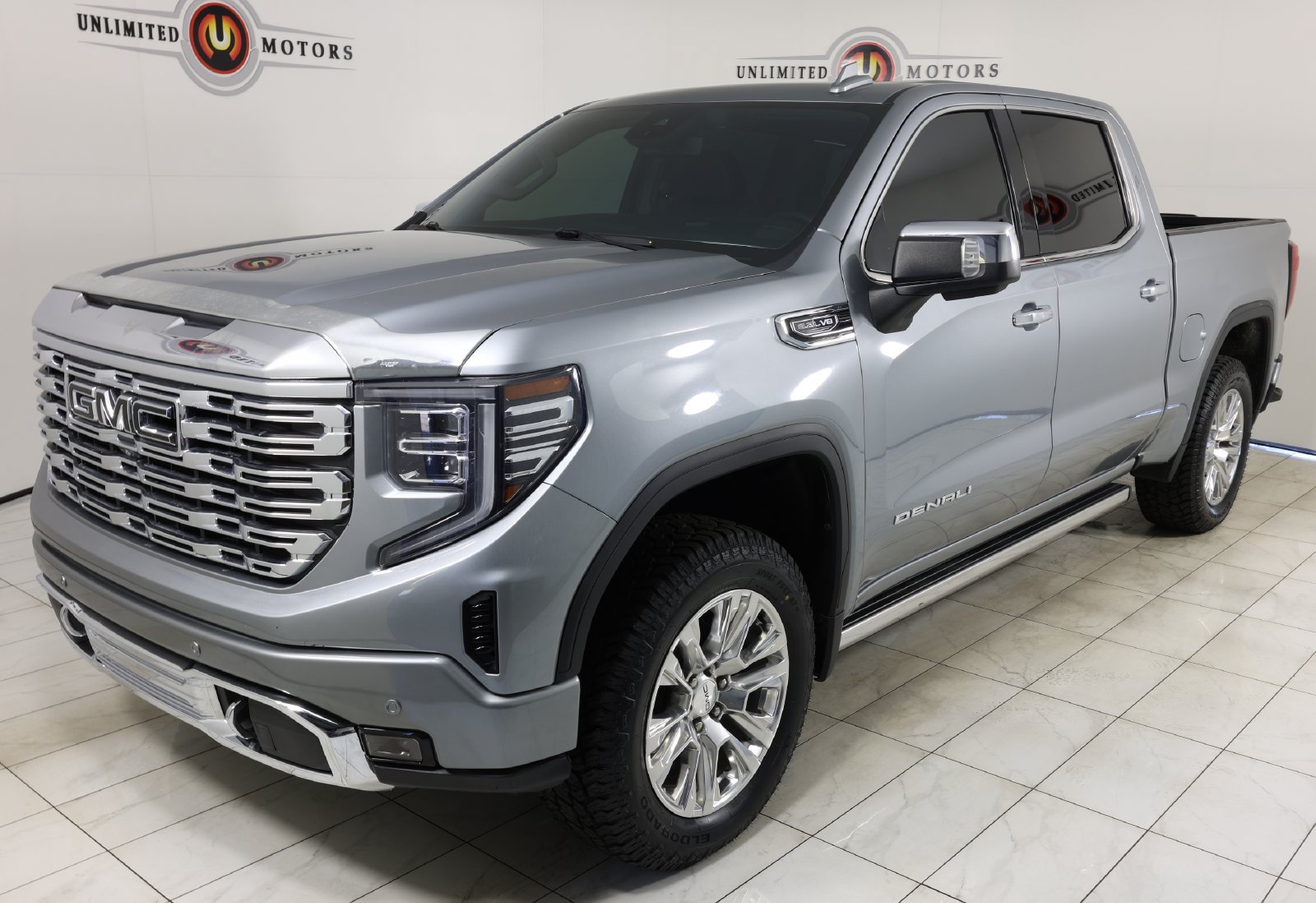 Used 2023 GMC Sierra 1500 Denali AWD/4WD image 5