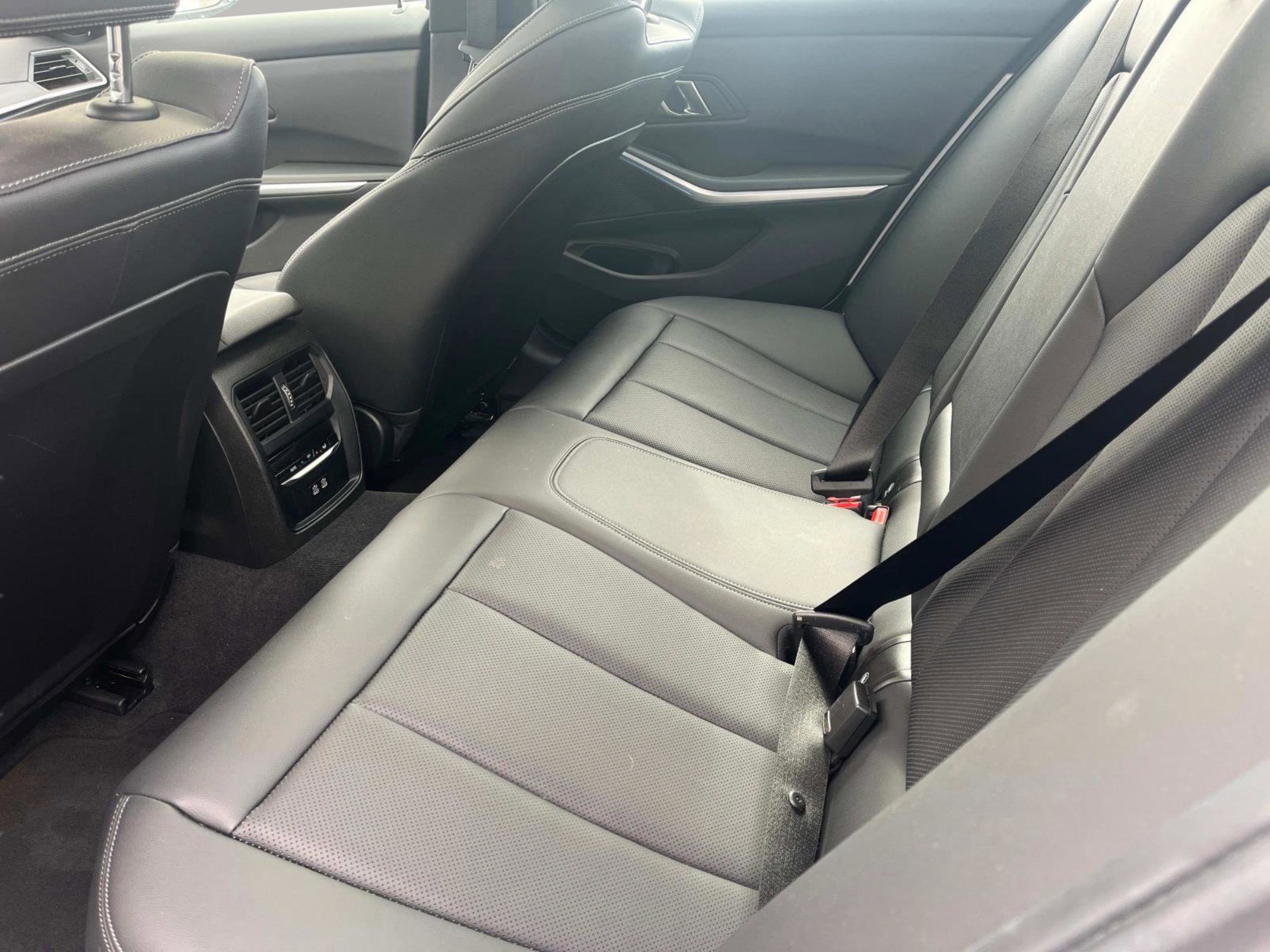 Used 2024 BMW 330e xDrive image 16