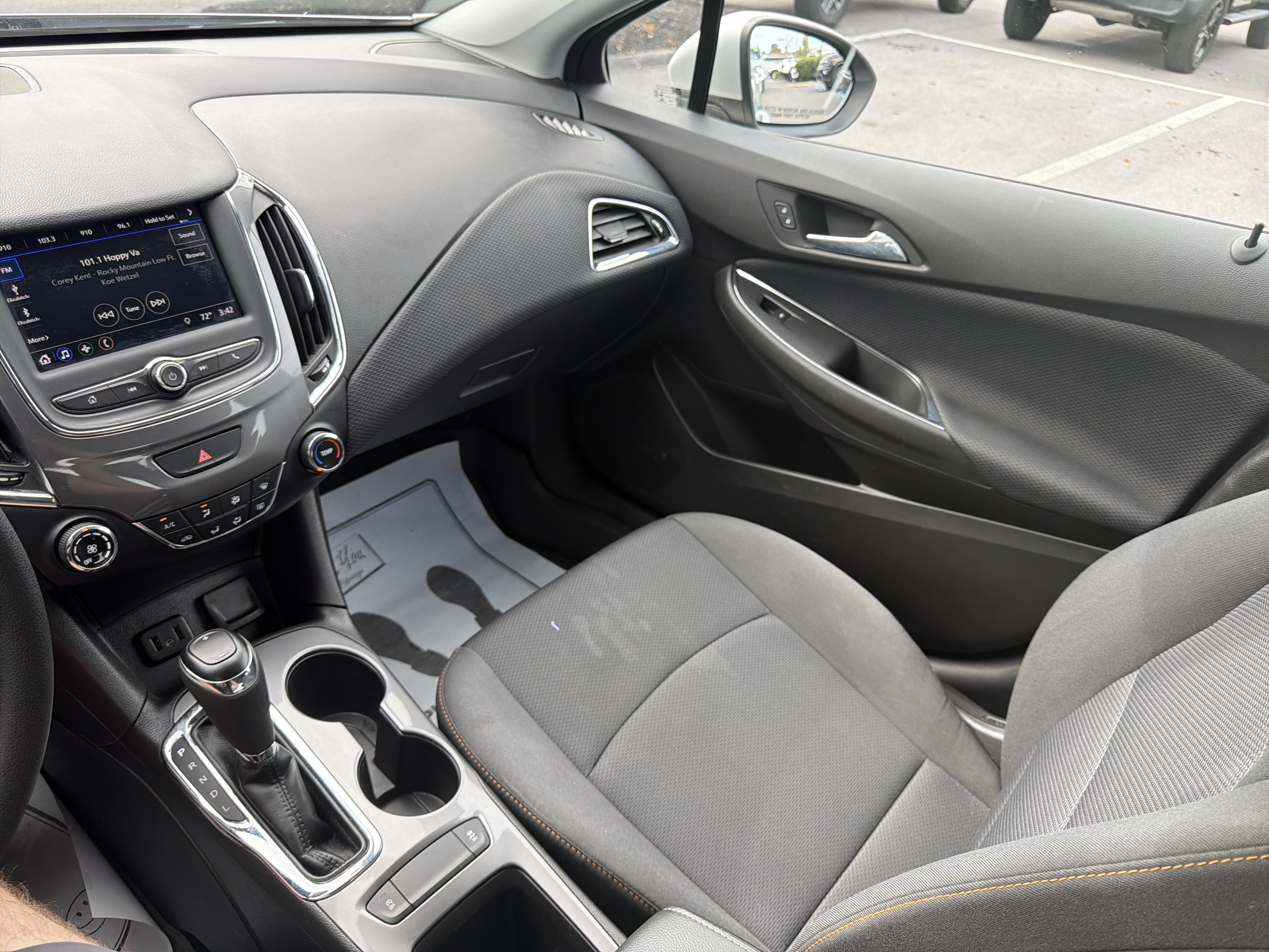 Used 2019 Chevrolet Cruze LS FWD image 20