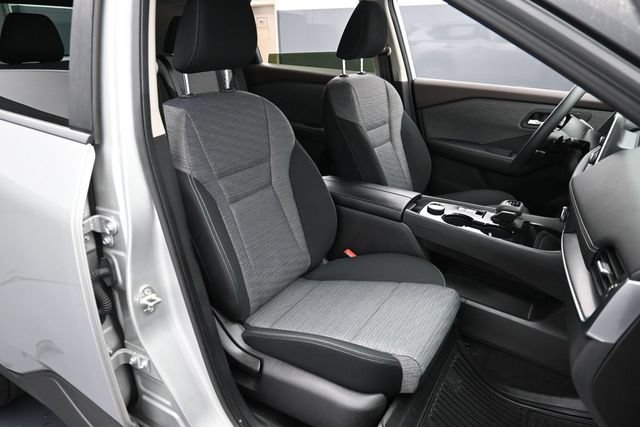 Used 2023 Nissan Rogue SV AWD/4WD image 29