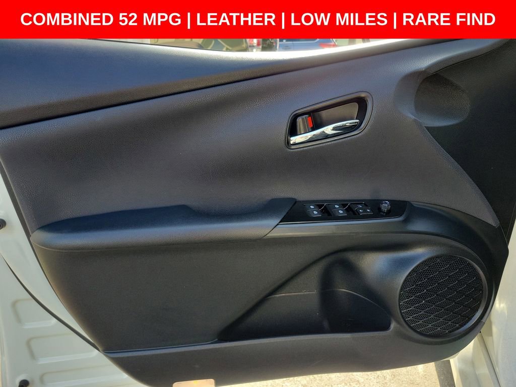Used 2016 Toyota Prius Four Touring FWD image 21