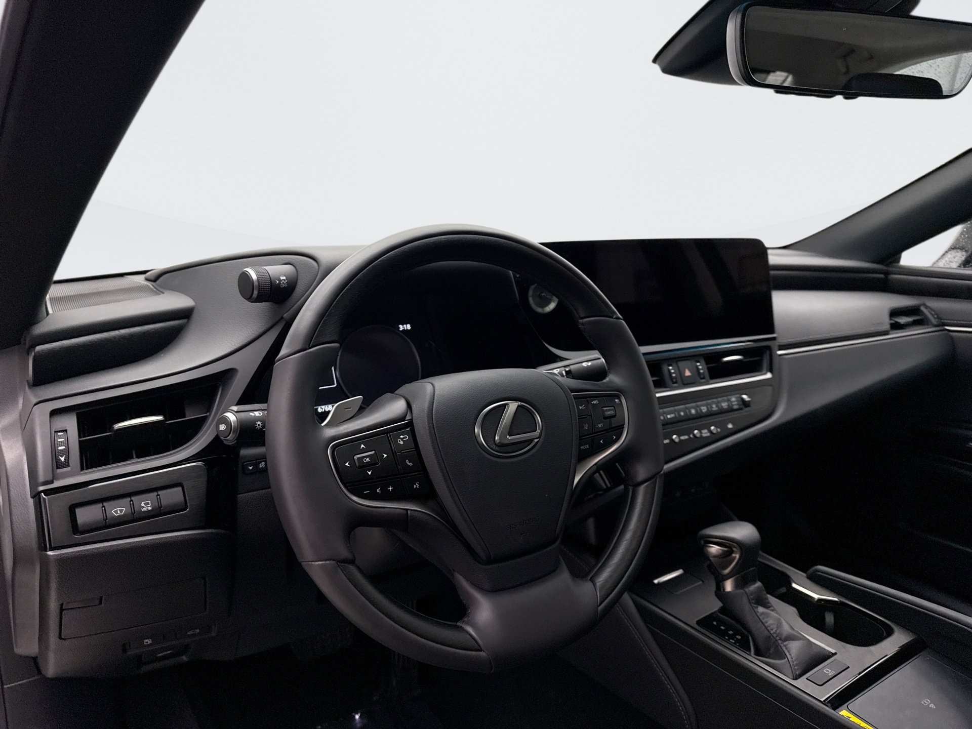 Used 2024 Lexus ES 350 w/ Luxury Package image 10