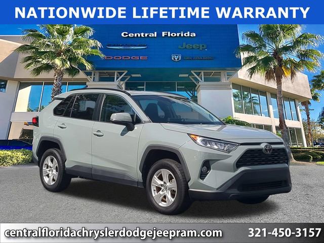 Used 2021 Toyota RAV4 XLE w/ Convenience Package FWD image 1