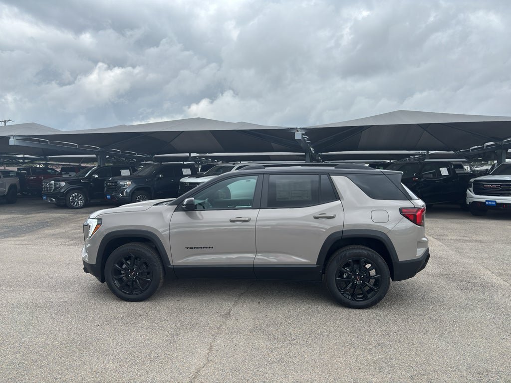 Used 2027 GMC Terrain Elevation w/ Elevation Premium Package FWD image 9