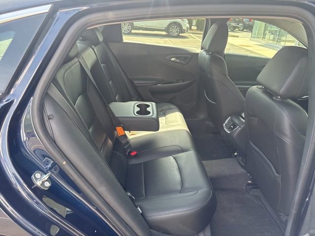 Used 2017 Chevrolet Malibu Premier w/ Driver Confidence Package image 9