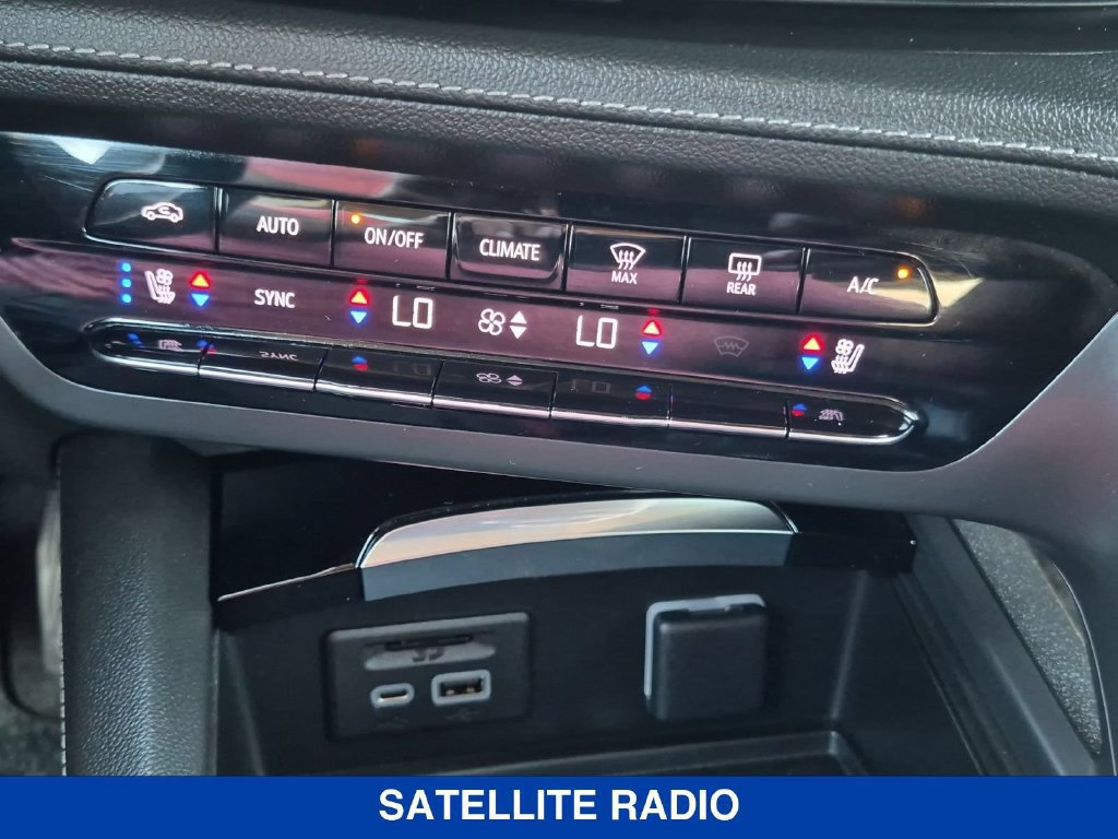 Used 2023 Buick Envision Avenir FWD image 27