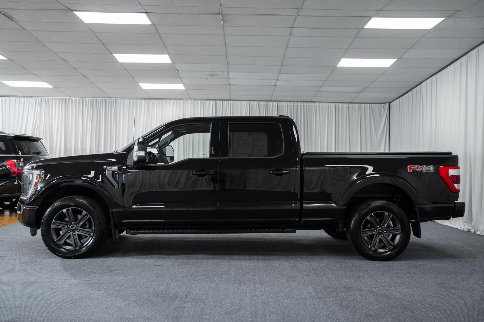 Used 2023 Ford F150 Lariat w/ Equipment Group 502A High image 5