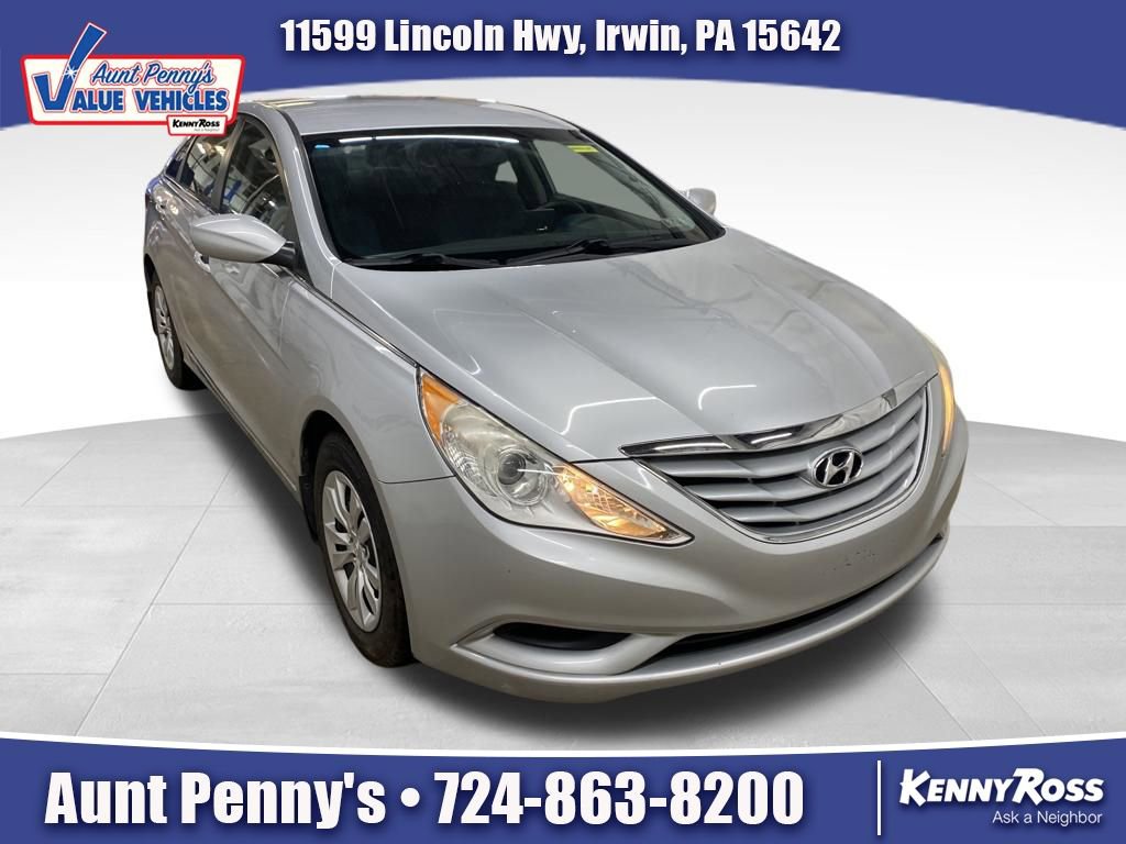 Used 2013 Hyundai Sonata GLS image 1