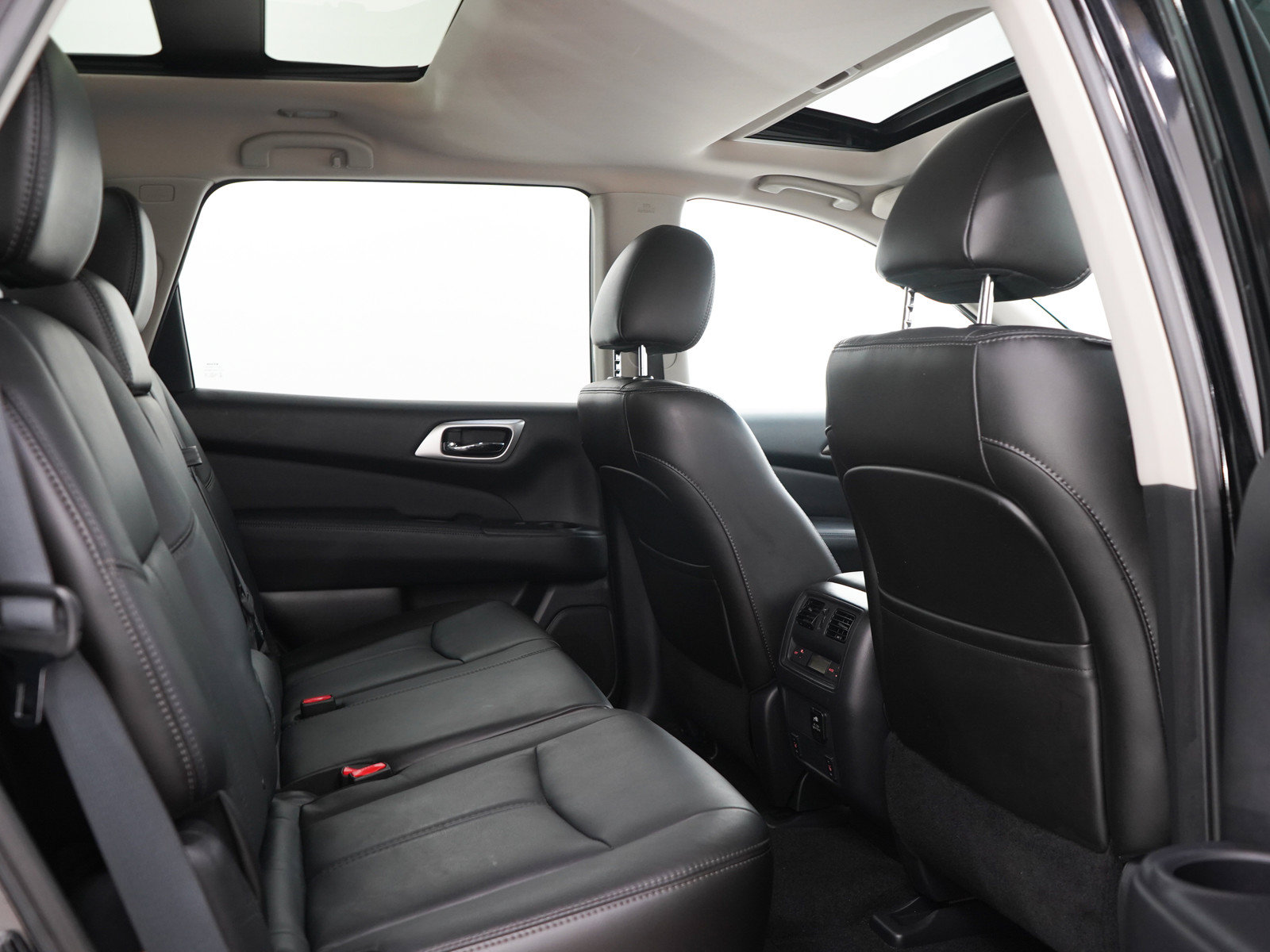 Used 2014 Nissan Pathfinder SL w/ SL Premium Package AWD/4WD image 14