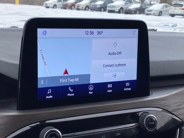 Used 2020 Ford Escape Titanium image 11