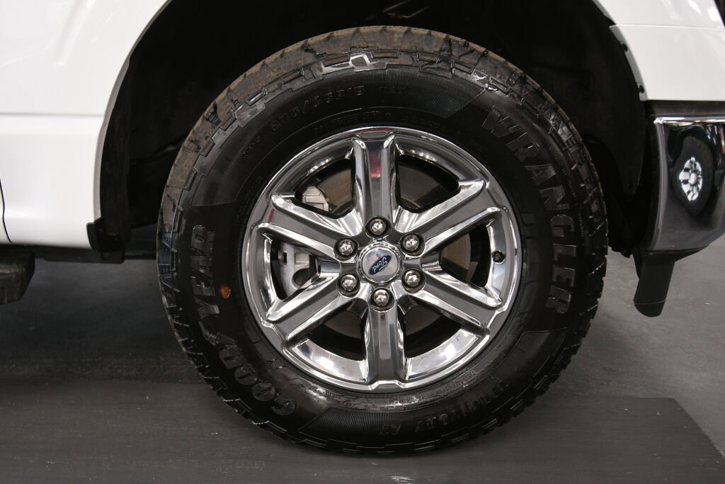 Used 2025 Ford F150 XLT w/ Equipment Group 301A Standard AWD/4WD image 29