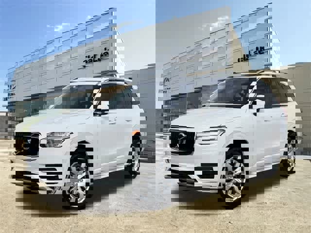 Used 2018 Volvo XC90 T5 Momentum w/ Convenience Package