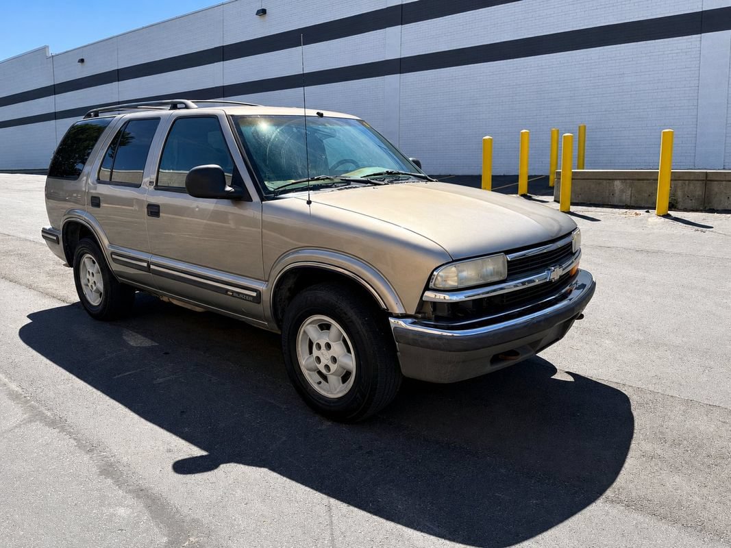 Used 1998 Chevrolet Blazer LS w/ Preferred Equipment Group AWD/4WD image 9