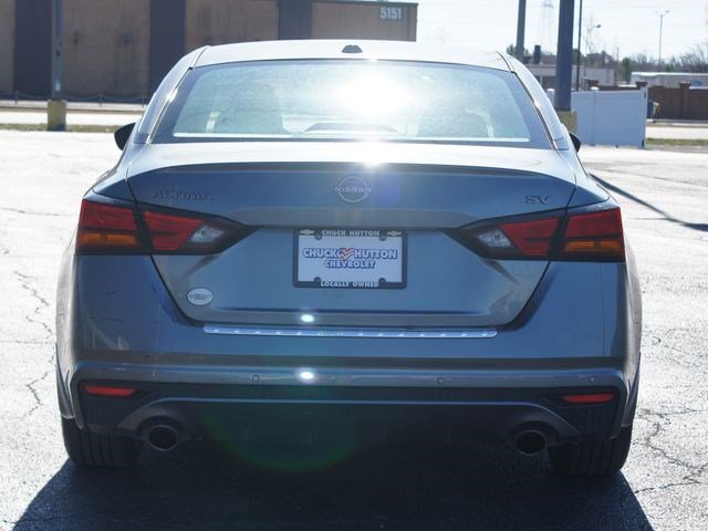 Used 2023 Nissan Altima 2.5 SV w/ SV Premium Package image 3