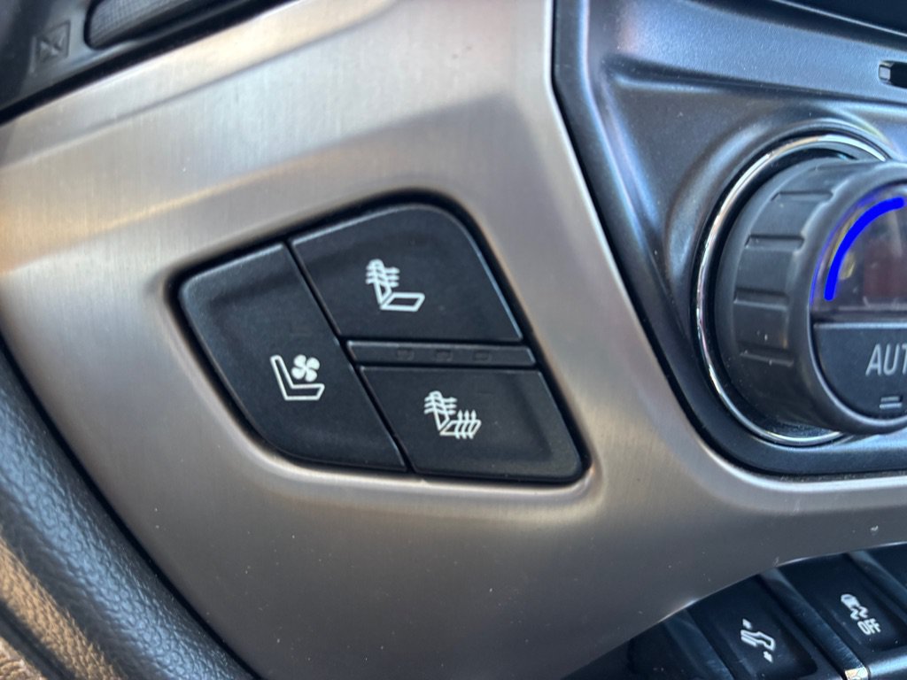 Used 2018 GMC Sierra 2500 Denali w/ Duramax Plus Package AWD/4WD image 13